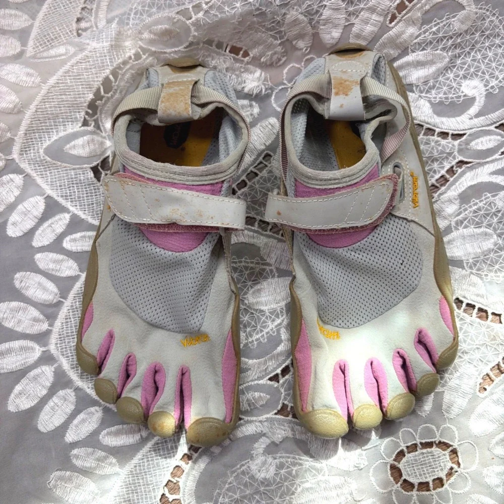 Vibram FiveFingers Subversive Barefoot Shoes Grey Pink W38 Running Training